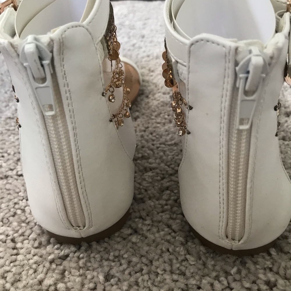 Sandals - Picture 4 of 7